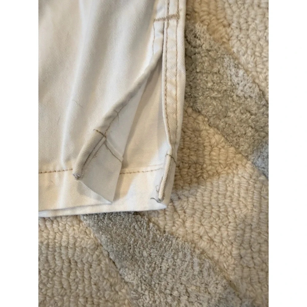 Levis Women's Classic Capri Jeans Ivory Mid Rise Pockets Denim 12‎